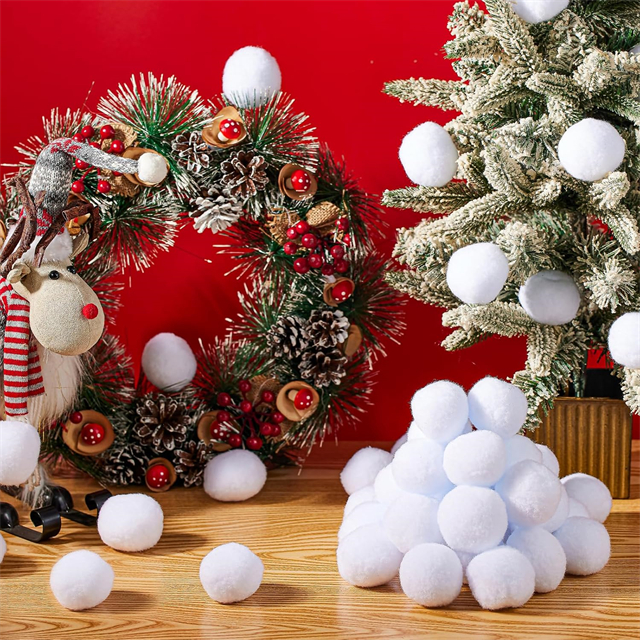 Bolas de neve de algodão artificial ideais para brincar e decoração de férias em interior