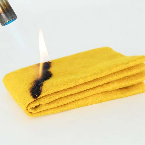 UL94 V-0 P84 Agulha de poliimida de feltro resistente ao fogo 260C Tecido não tecido resistente ao calor para isolamento e proteção de alta temperatura